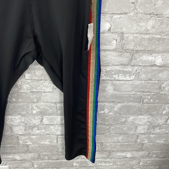 NY & Company High-Waisted Pocket Capri Legging Set - Rainbow-Stripe - Picture 13 of 16